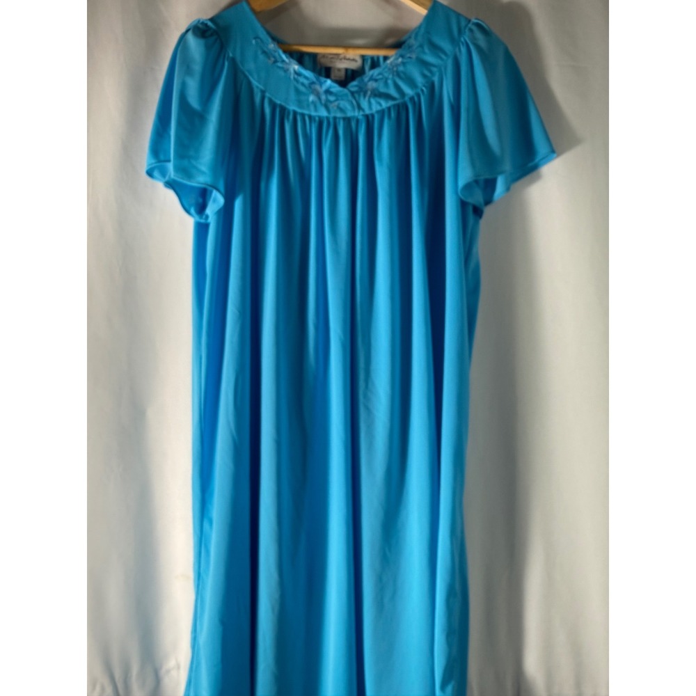 VTG Miss Elaine Classics Blue Floral Embroidered Nylon Nightgown XL 20809BT‎